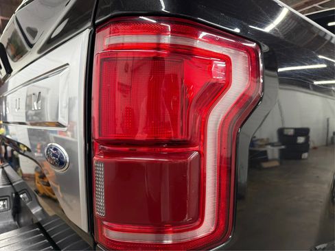 Used 2015 Ford F150 Platinum w/ Equipment Group 701A Luxury AWD/4WD image 48