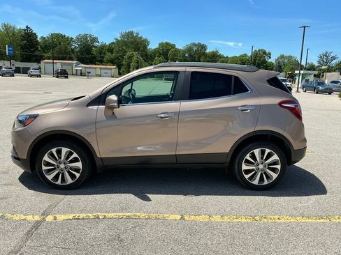 Used 2019 Buick Encore Preferred AWD/4WD image 2