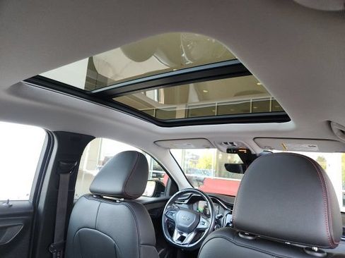 Used 2023 Chevrolet Bolt EUV Premier w/ Sun & Sound Package FWD image 23