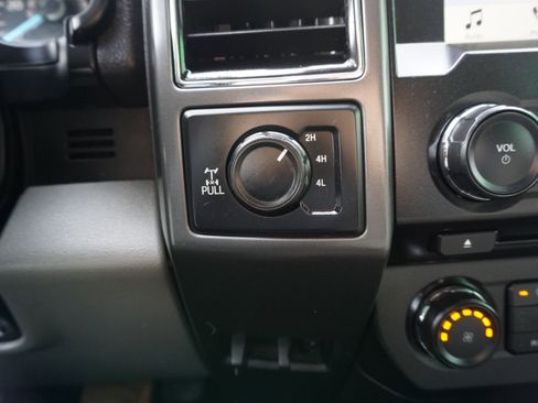 Used 2018 Ford F150 XLT w/ Equipment Group 302A Luxury image 15