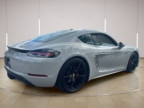 Certified 2025 Porsche 718 Cayman S RWD image 7