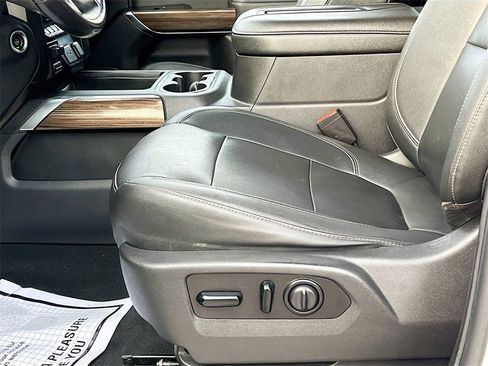 Used 2021 Chevrolet Silverado 1500 LT Trail Boss w/ Convenience Package II image 19