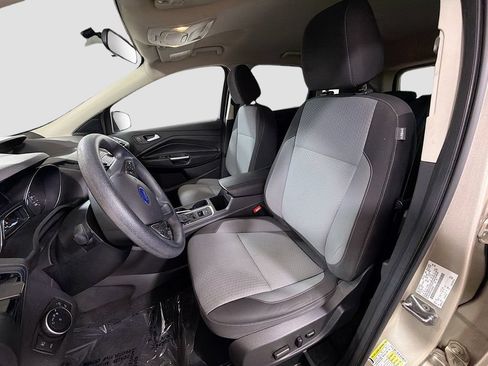 Used 2017 Ford Escape SE w/ SE Cold Weather Package FWD image 21
