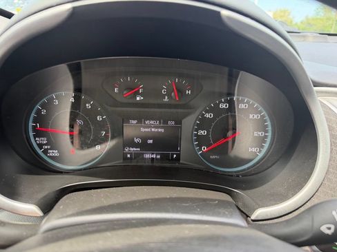 Used 2023 Chevrolet Malibu LT FWD image 16