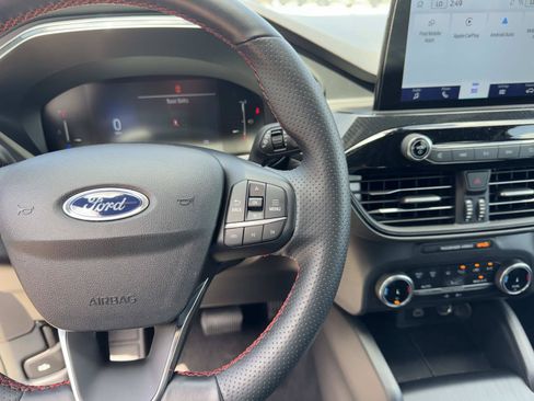 Used 2025 Ford Escape ST-Line FWD image 23