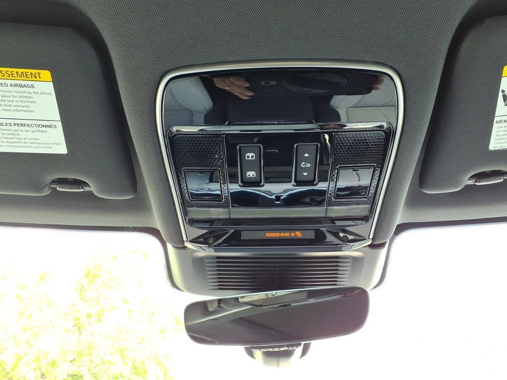 New 2025 Land Rover Range Rover Sport Dynamic SE AWD/4WD image 23