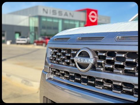 New 2025 Nissan Frontier SV w/ SV Convenience Package image 4