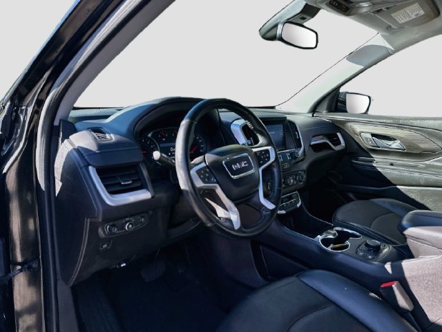 Used 2024 GMC Terrain SLT AWD/4WD image 9