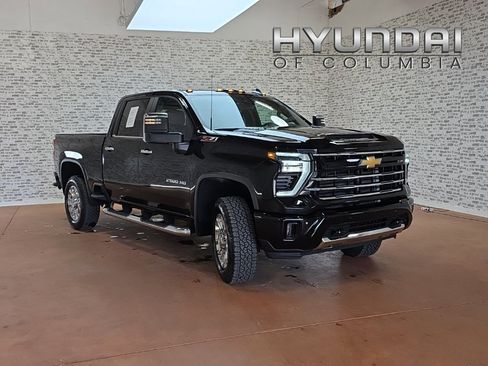 Used 2025 Chevrolet Silverado 2500 LT w/ Z71 Chrome Sport Edition image 1