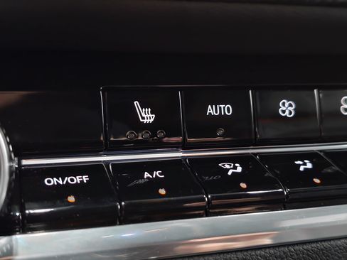 Used 2025 Chevrolet Equinox RS w/ Safety and Technology Package FWD image 30