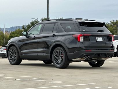 New 2025 Ford Explorer ST-Line w/ Premium Package