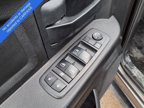 Used 2018 RAM 3500 Tradesman w/ Chrome Appearance Group image 16