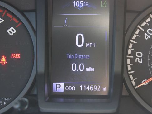 Used 2020 Toyota Tacoma SR AWD/4WD image 39