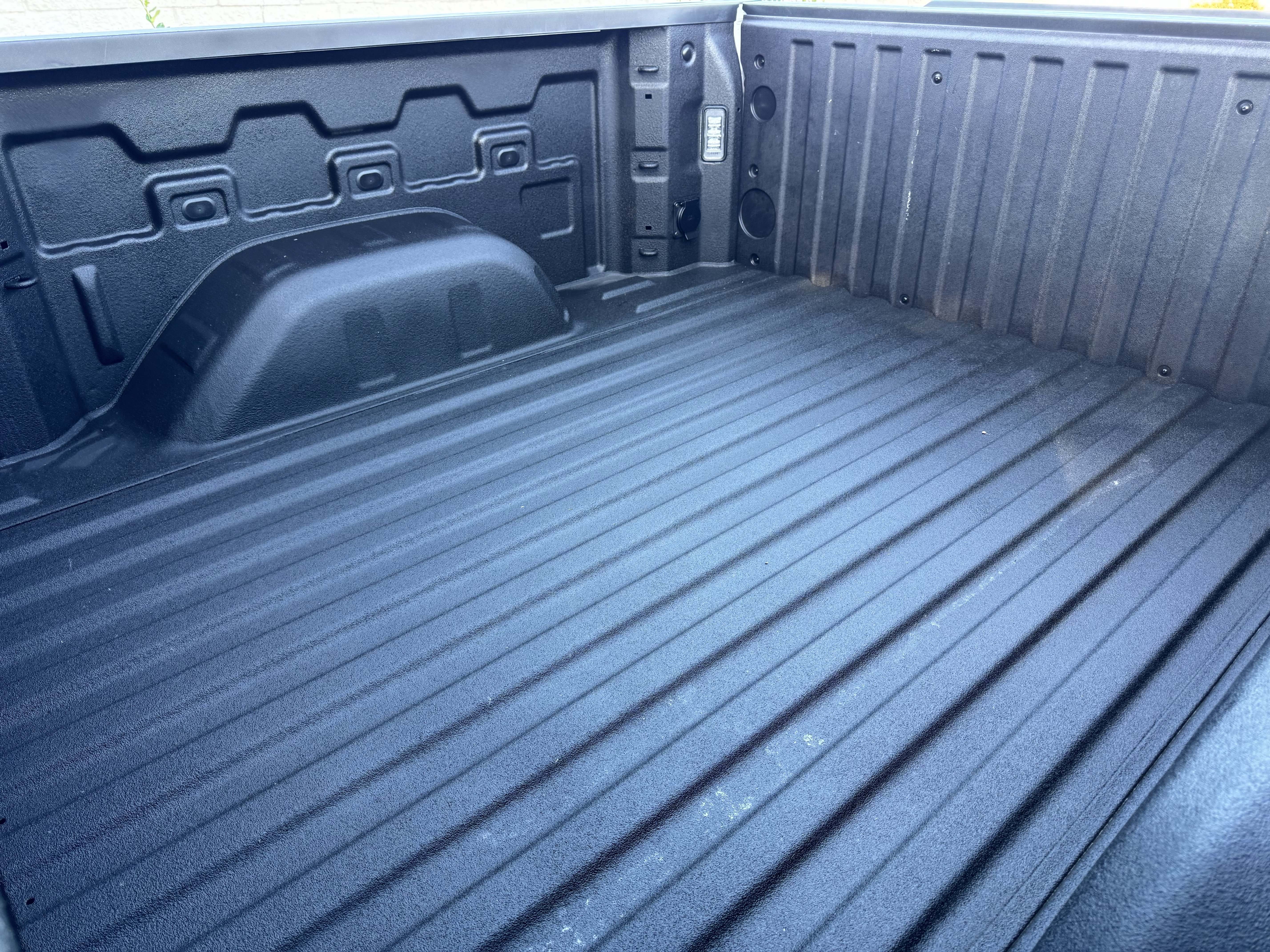Certified 2024 Chevrolet Silverado 1500 RST AWD/4WD image 20