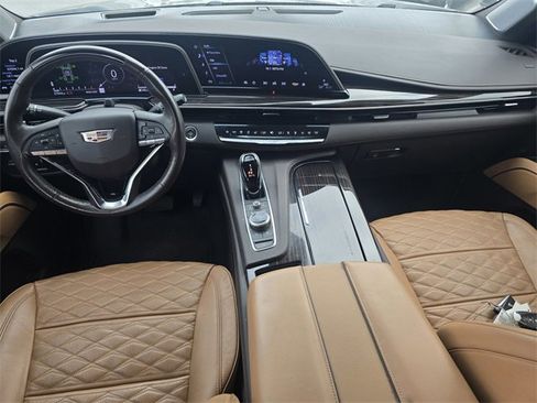 Used 2022 Cadillac Escalade Premium Luxury w/ Performance Package image 18