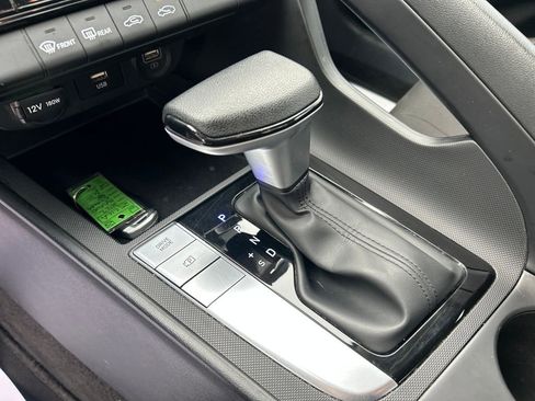 Used 2022 Hyundai Elantra SEL image 23