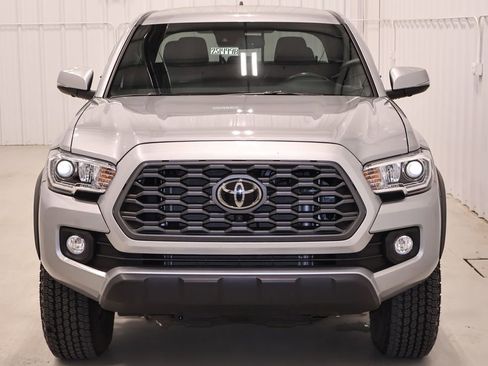 Used 2023 Toyota Tacoma TRD Off-Road w/ Advanced Technology Package image 5