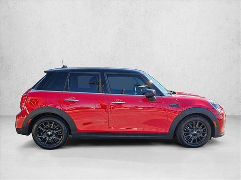 Used 2024 MINI Cooper 4-Door Hardtop FWD image 4