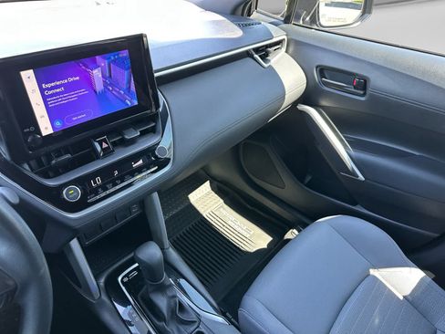 Used 2025 Toyota Corolla Cross AWD Hybrid image 30
