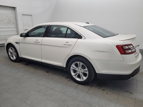 Used 2017 Ford Taurus SEL image 3
