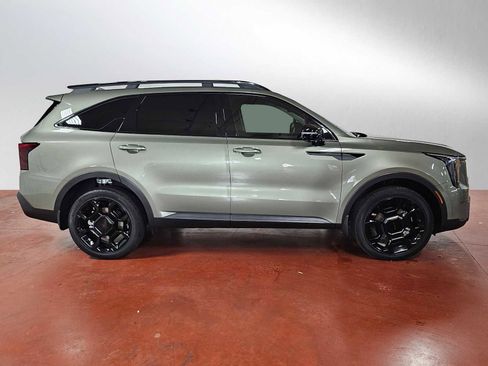 Used 2025 Kia Sorento SX image 8