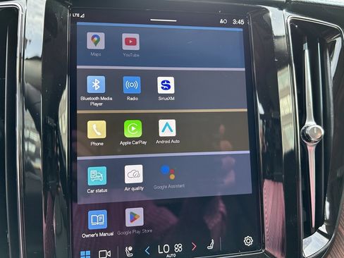 Certified 2024 Volvo XC60 T8 Ultimate w/ Protection Package Premier image 26