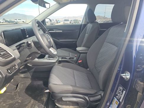 Used 2025 Kia Seltos LX AWD/4WD image 5