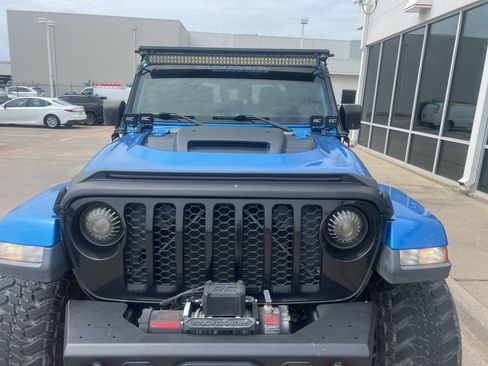 Used 2021 Jeep Gladiator Sport AWD/4WD image 4