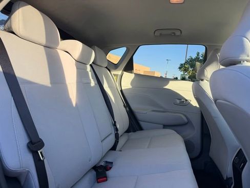 Used 2024 Hyundai Kona SEL FWD image 12