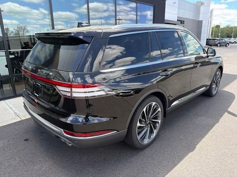 New 2026 Lincoln Aviator Reserve AWD/4WD image 3