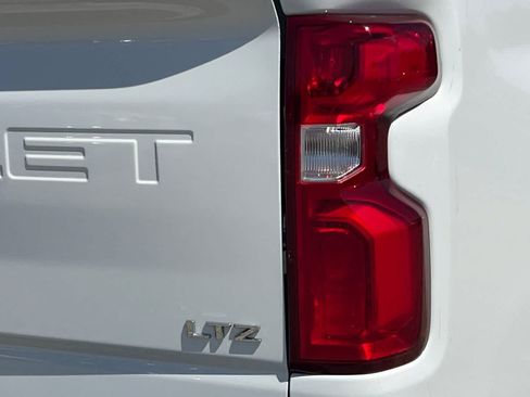 Used 2021 Chevrolet Silverado 2500 LTZ w/ Z71 Chrome Sport Edition AWD/4WD image 13