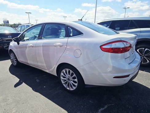 Used 2017 Ford Fiesta Titanium FWD image 3