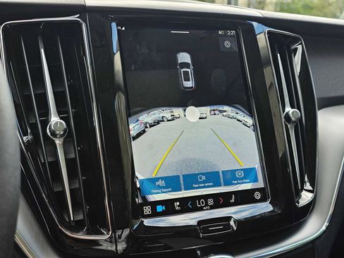 New 2025 Volvo XC60 B5 Core w/ Protection Package Premier image 21