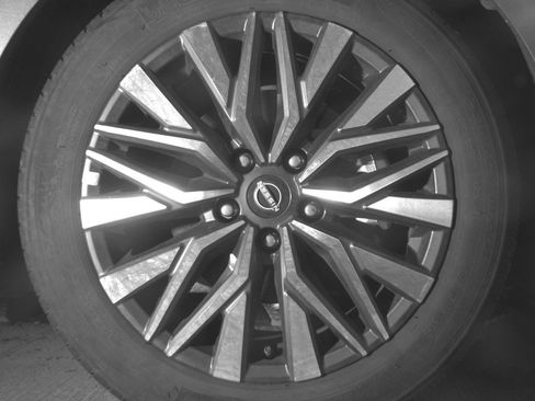 Used 2025 Nissan Altima 2.5 SV image 13