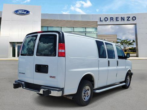 Used 2024 GMC Savana 2500 w/ Driver Convenience Package RWD image 5