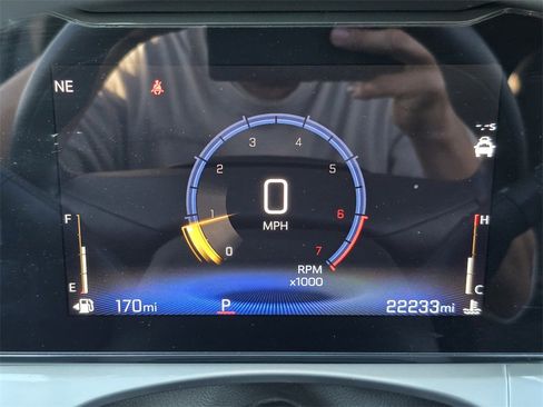 Certified 2025 Chevrolet Trax LT image 28