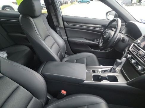 Used 2022 Honda Accord Sport image 13