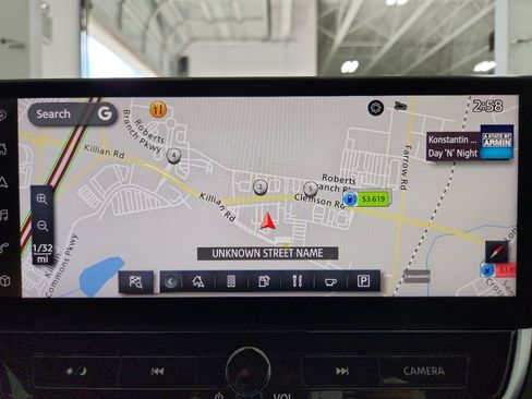 Used 2024 Nissan Altima 2.5 SV w/ SV Premium Package FWD image 18