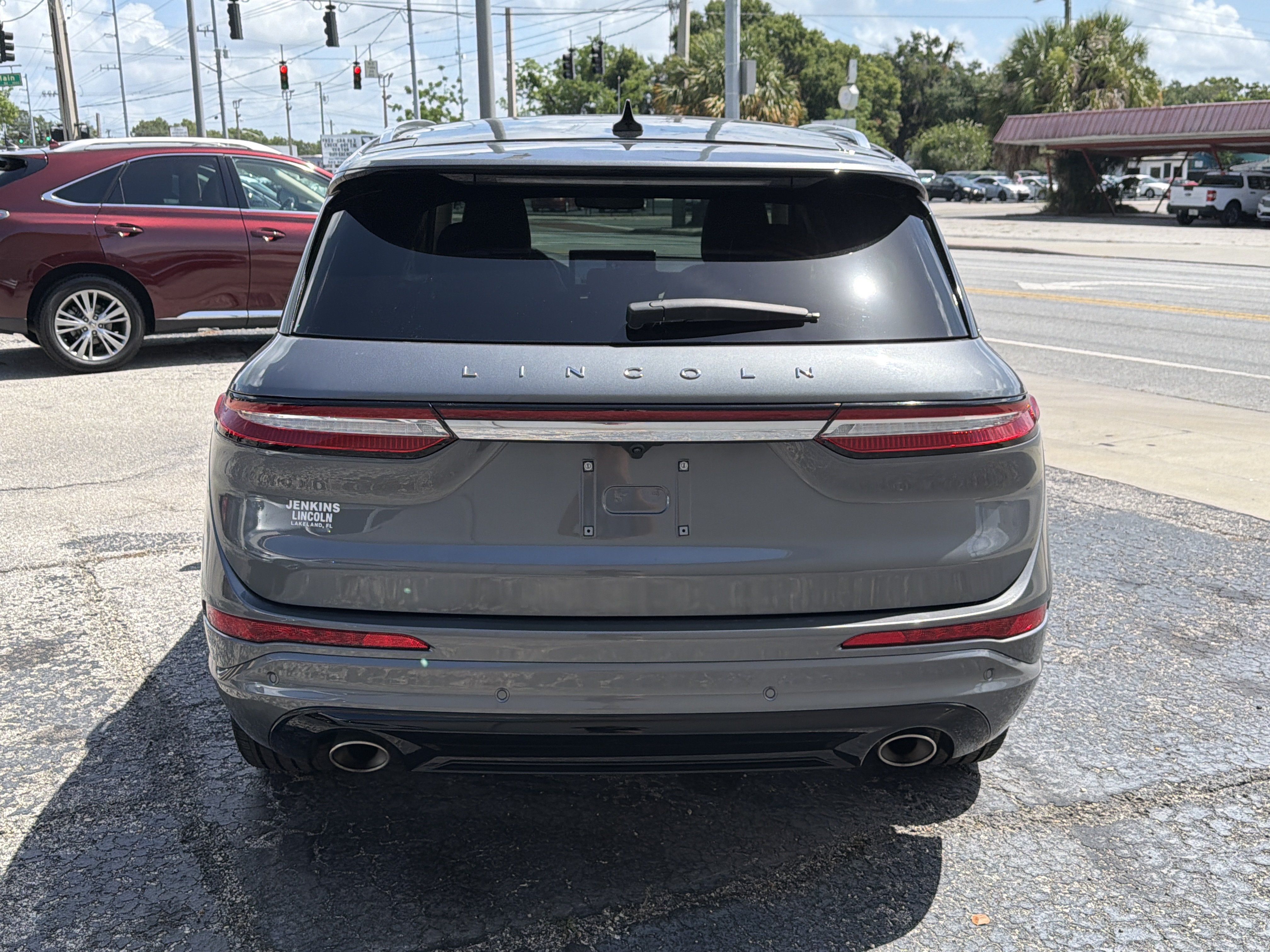 Certified 2024 Lincoln Corsair Grand Touring w/ Rear Removable Package Tray AWD/4WD image 4