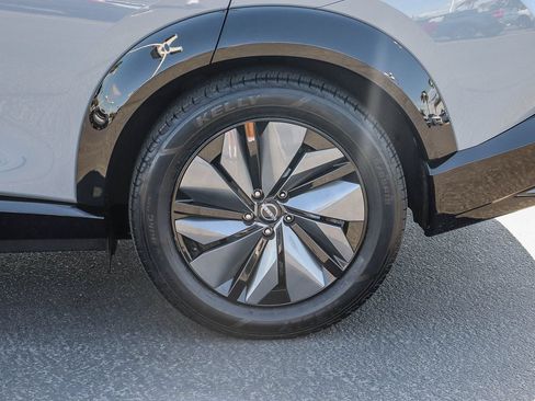 Used 2024 Nissan Ariya FWD image 8