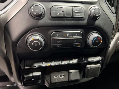 Used 2022 Chevrolet Silverado 2500 LT image 33