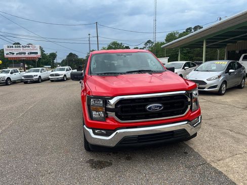 Used 2023 Ford F150 XLT RWD image 4