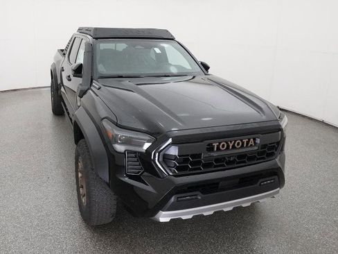 New 2025 Toyota Tacoma Trailhunter image 32