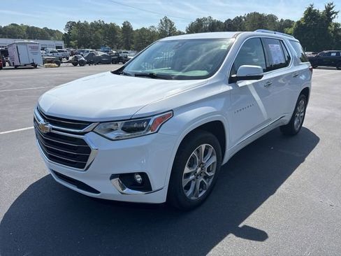 Used 2021 Chevrolet Traverse Premier image 1