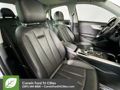Used 2017 Audi A4 2.0T Premium image 18