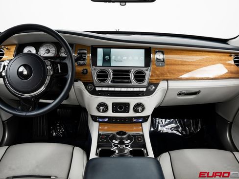 Used 2017 Rolls-Royce Wraith *TWO-TONE INTERIOR * IMMACULAT image 24