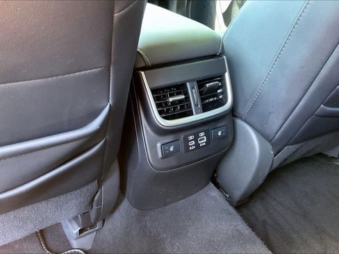 Used 2024 Subaru Outback Touring XT AWD/4WD image 33