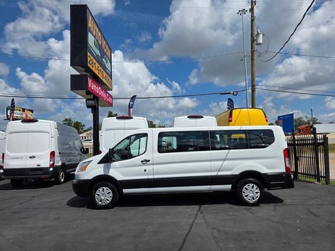 Used 2019 Ford Transit 350 XLT RWD image 4