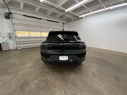 Used 2024 Chevrolet Equinox EV RS image 5