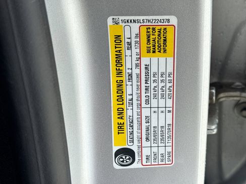 Used 2017 GMC Acadia SLE w/ LPO, Floor Liner Package AWD/4WD image 37